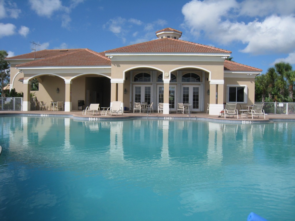 Clubhouse Laguna Lakes   Clubhouse Pool 1024x768 